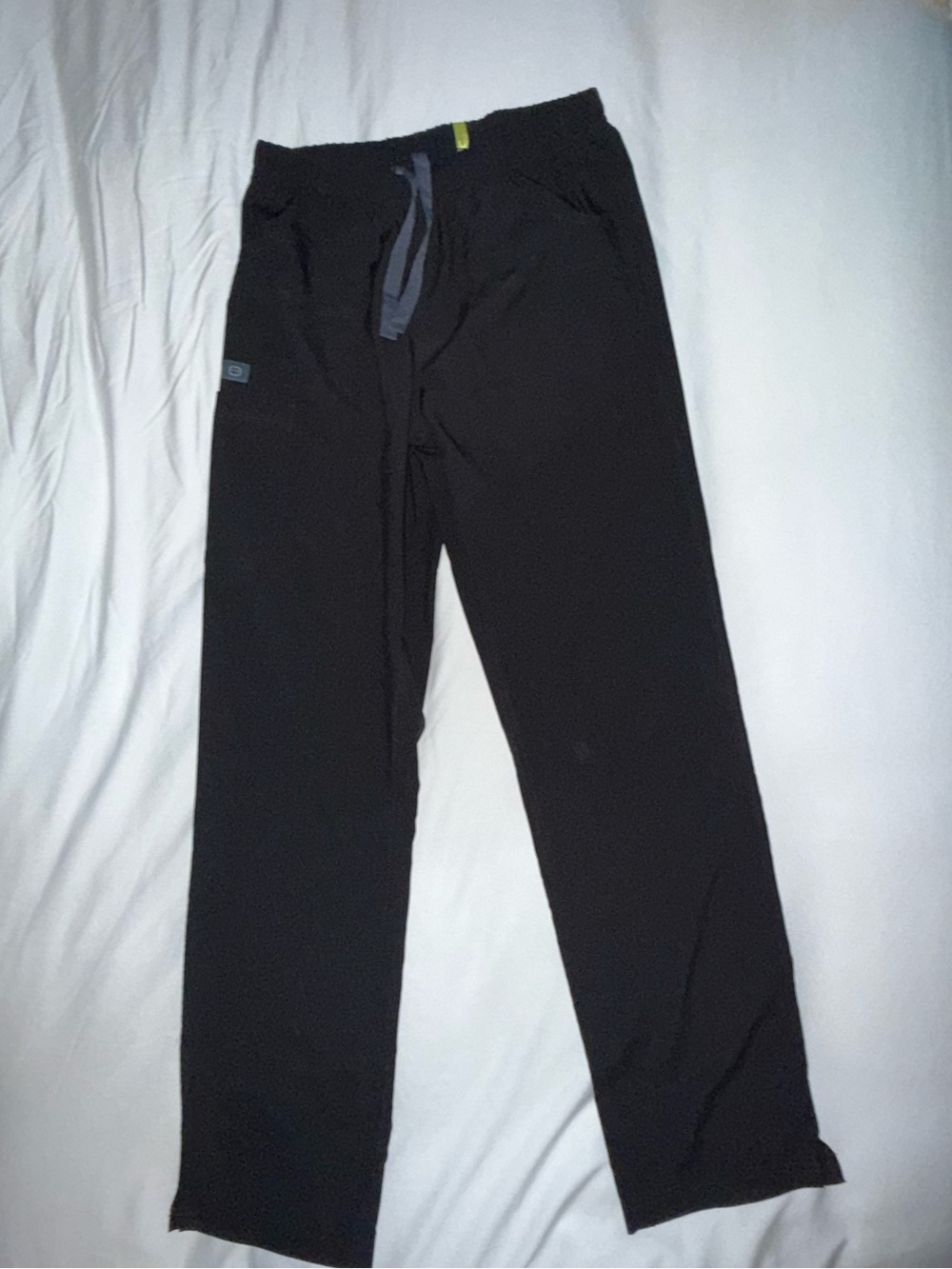 Wink women’s scrub pants Size small/Tall